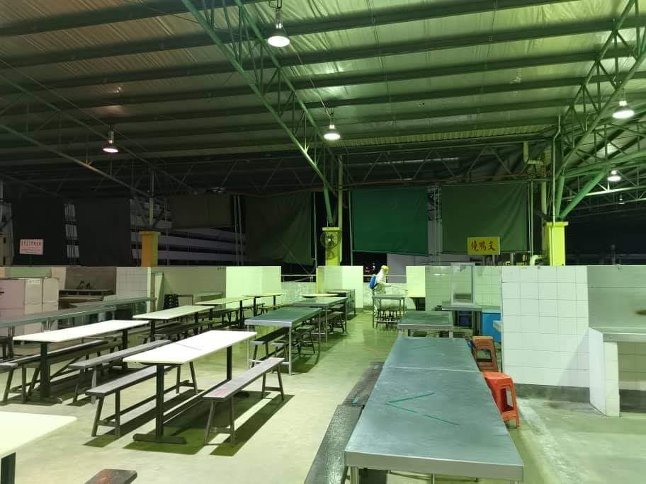 JapenSabah's tweet photo. 29 JUN 2020, ISNIN, PASAR UMUM SANDAKAN

Proses disinfeksi Pasar Umum Sandakan oleh kakitangan Jabatan Kesihatan Majlis Perbandaran Sandakan.

Sumber : Majlis Perbandaran Sandakan

#JaPenSabah
#KitaJagaKita
#KitaMestiMenang https://t.co/VzgabCoUAc