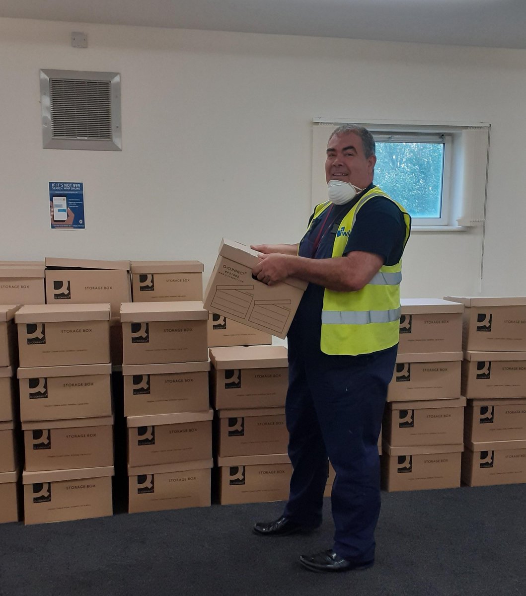 whgaspire's tweet photo. Can our frontline star get your vote? ✅

Kind-hearted Gas Engineer, Darren Cook, is up for a HQN Frontline Star Award for his compassion and hard work in the community during lockdown.

Read more and vote here 👉 https://t.co/Khqe874zI9 🗓 Voting closes 3rd July. https://t.co/dq2yjJjMCK