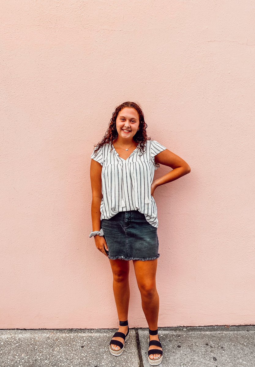 ✭ Meet our Executive Board ✭ Jenna is a rising Junior from Crestwood, KY, majoring in Family &amp; Consumer Sciences Education! • “My favorite memory in Delta Zeta was the sisterhood retreat this past fall in Owensboro, KY!” Jenna currently serves as our Treasurer! ✨🦋