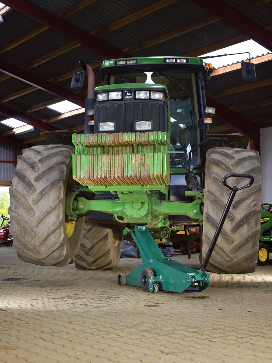 AutoLiftService's tweet image. The impressive Compac 8T-HC, 8 tonne, high lift trolley jack. Available at: automotiveliftservices.co.uk/product/compac…
#trolleyjack #farming #tractor #tractortyre #garageequipment #quality