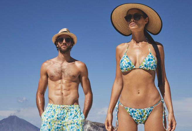 Corriere's tweet photo. Marica Pellegrinelli con il costume di plastica riciclata. Lo stilista: «Ecologia e lus... https://t.co/IS8AaCEOdn https://t.co/81amIqd5V5