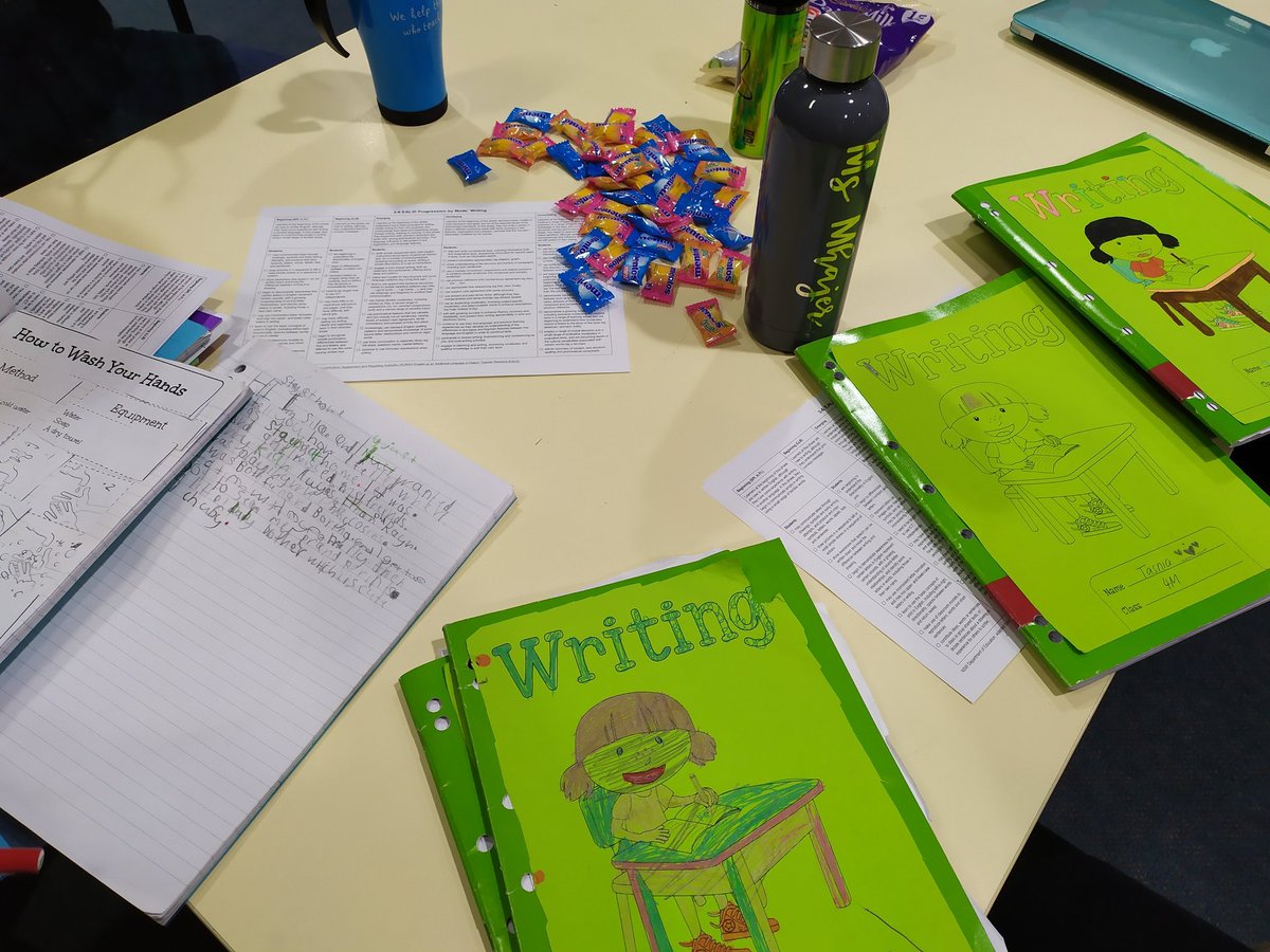 thewoni's tweet photo. Using the EALD progressions to moderate student work samples across @LakembaPS and @BelmoreSouthPS. Mastery experiences, deep knowledge of one another's work, meaningful collaboration and teacher empowerment. https://t.co/ZHS5nN61RX