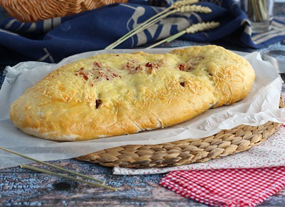 ptitchef's tweet photo. 🍴#Fougasse
🍞Ce délicieux #pain fait maison et agrémenté de #lardons + #fromage fera craquer toute la #famille !
🤓La #recette→https://t.co/C06FXC9XiA https://t.co/aqLPrDlqPc