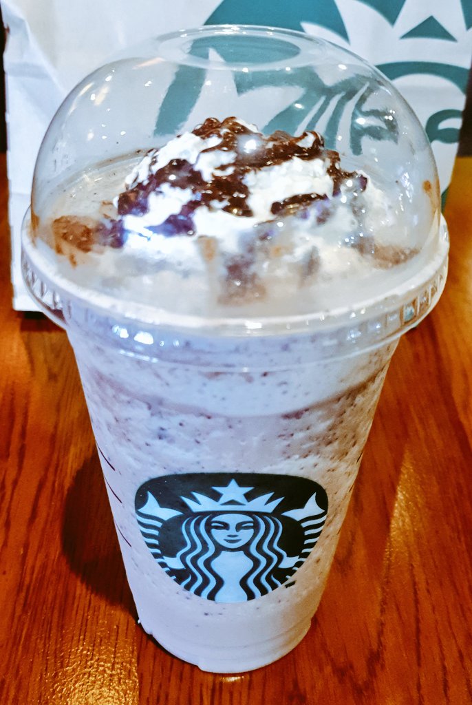 HoyGisingPinas's tweet photo. My afternoon happiness.
@starbucksph
@RamenNagi
#frappucinno
#ramen
#cheesecake
#guavatea https://t.co/cpnsS0XUiZ