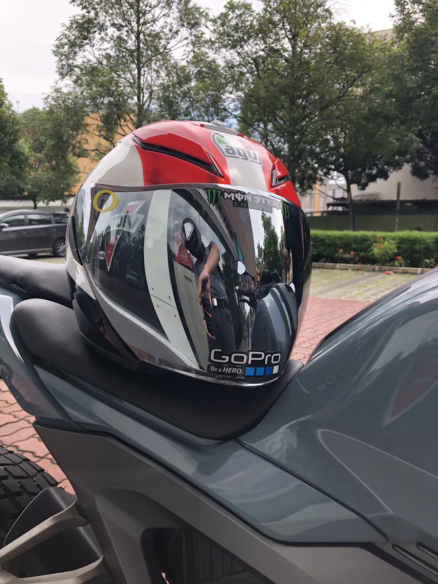__sepul__'s tweet photo. wanna showcase my helmet gaha #agvhelmets https://t.co/B8SrYuxjRR