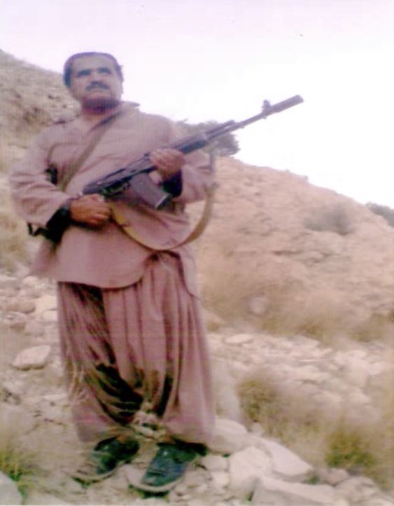 Mahrang Baloch will never mention the propaganda images & videos released by various  #BLA cadres eulogizing terrorist Abdul Gaffar Langove commander BLA who led terrorists in mountains.She’d never tell you that he was killed in an intra gang warfare between BLA factions./110