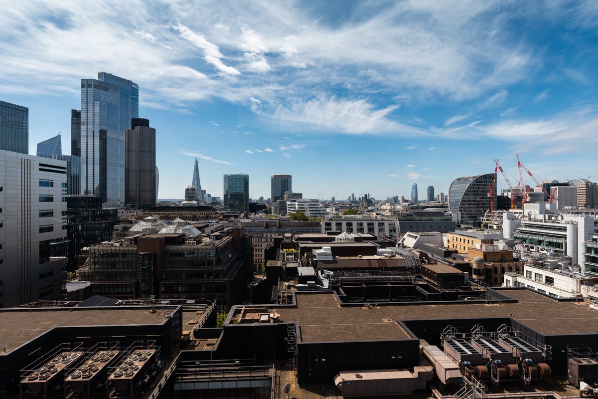 one_crownplace's tweet photo. Our 12th floor show apartment opens in 2 weeks! Here's a sneak peak of the living room and winter garden and the incredible views over the City. Email onecrownplace@cbre.com or visit https://t.co/xdLYzvYeZ6 for more info! #onecrownplace #cityoflondon @CBRE_RESI_UK https://t.co/tpQIYiyQck