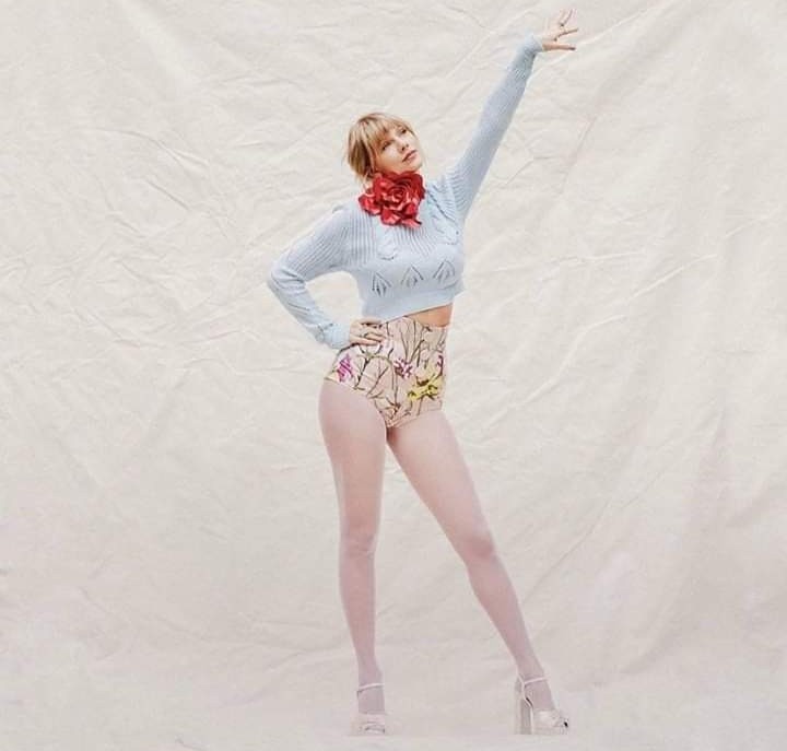 popchaser1's tweet photo. 📈 | Billboard 200 Year-End Chart (Week 30/52) 

10. “Lover” (=) — 831,000 Units 

“Lover” ranked at #4 on 2019’s Year-End Chart.

#TaylorSwift https://t.co/CYIQ4w3TRy