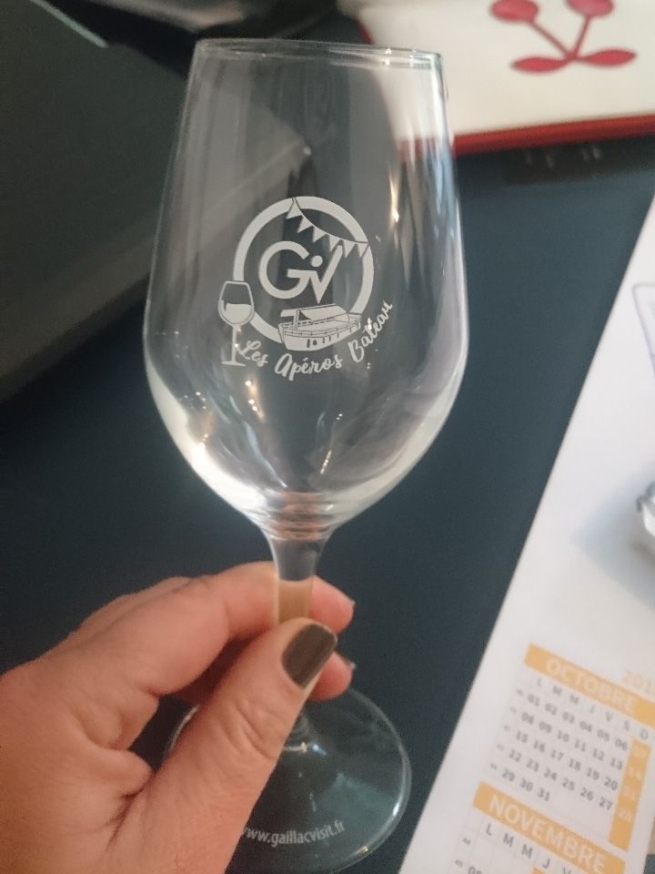 Ataldesign's tweet photo. Réalisation d'un logo pour une offre touristique de Gaillac Visit : les Apéros Bateau qui proposent une dégustation de vins lors d'une balade sur le Tarn en Gabare.
Vous avez maintenant une idée de sortie originale pour vos soirées d'été !
https://t.co/YLwOqN51Wd https://t.co/j0SH4Qou14