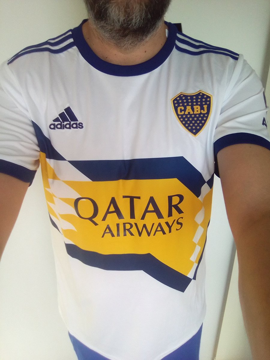 elgranfus's tweet photo. Happy Monday Mr @TheKitmanUK, Today the Beautiful Adidas Away @BocaJrsOficial #GetYourKitOn #ShirtOfTheDay #FusKits https://t.co/1Krad27qsm