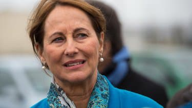 BFMTV's tweet photo. "Pourquoi pas?": en 2022, Ségolène Royal se voit en rassembleuse des socialistes et des écologistes https://t.co/7855ebOmz7 https://t.co/f4ZSdAGbOY