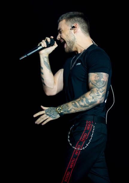 IT’S THIS TALENTED MAN’S DAY!!! UNTIL THIS DAY I DON’T GET WHY OUR PAYNO IS UNDERRATED AND UNDER APPRECIATED HE IS VERY TALENTED GREAT WITH HIS OWN BEATS A VERY SOFT BABY THIS MAN DESERVES MORE LOVE AND SUPPORT WE LOVE YOU LIAM JAMES PAYNE NOTHING WILL CHANGE THAT
#LP1SP