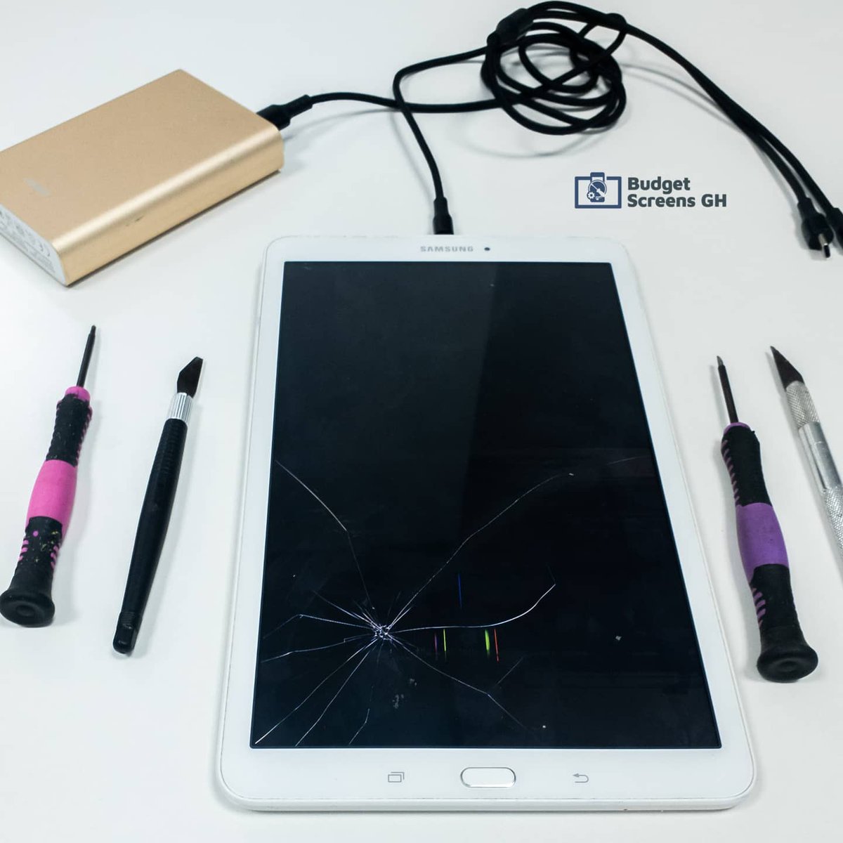 Gadgetphysician's tweet photo. Cracked Screen in Accra?? We come to your location and fix your device right there; in minutes!!! 

Screen Replacement || Samsung Tab E https://t.co/sg0hr8vFTQ