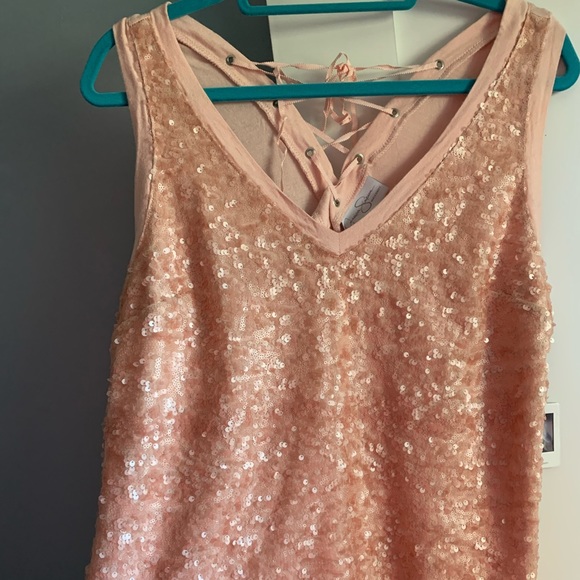 sheripower's tweet photo. So good I had to share! Check out all the items I'm loving on @Poshmarkapp #poshmark #fashion #style #shopmycloset #jessicasimpson #katespade: https://t.co/8ODprpre20 https://t.co/V8JUNvzopa