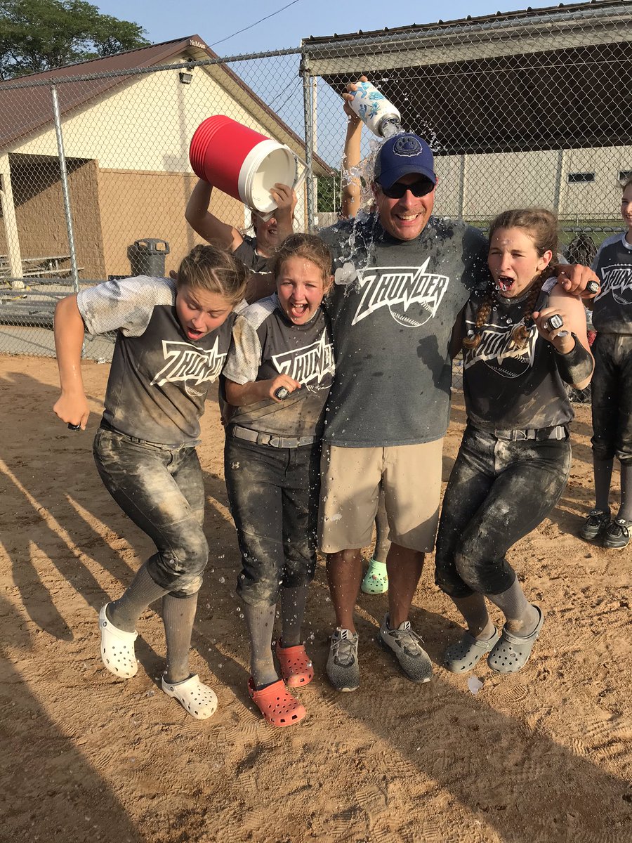 broded1's tweet image. Two in a row!  Way to go girls! #Thunder #GirlDad