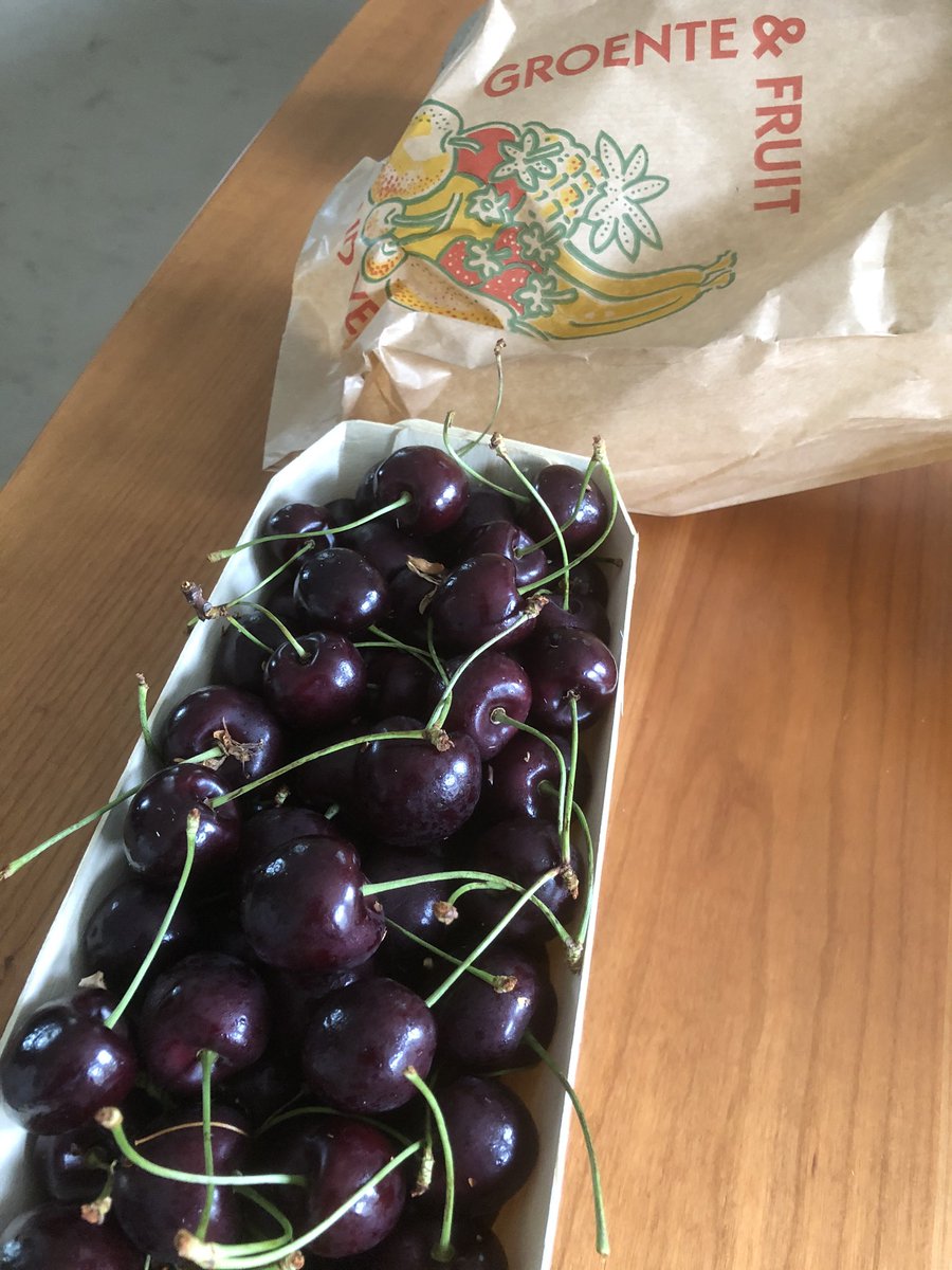 Dit is #mylifeinpictures 5/7. De spelregels staan bij 1/7. Vandaag nodig ik <a href="/19Yvonne87/">Yvonne</a> uit. Kersen 🍒 uit Jaarsveld <a href="/GemLopik/">Gemeente Lopik</a>