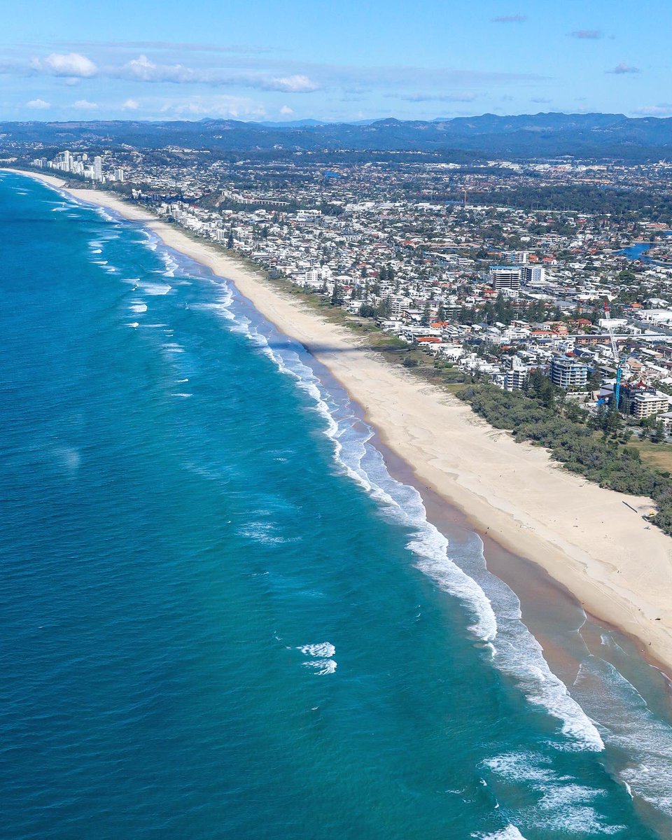 jessiegrewar's tweet photo. Today’s office view was pretty incredible! 

Such a nice surprise to be taken on a fly over on the Gold Coast while visiting the @lifesavingqld Heli Crew today. I’m on cloud-nine... literally! 🚁☁️

#thisislifesaving https://t.co/EK21rzfWss