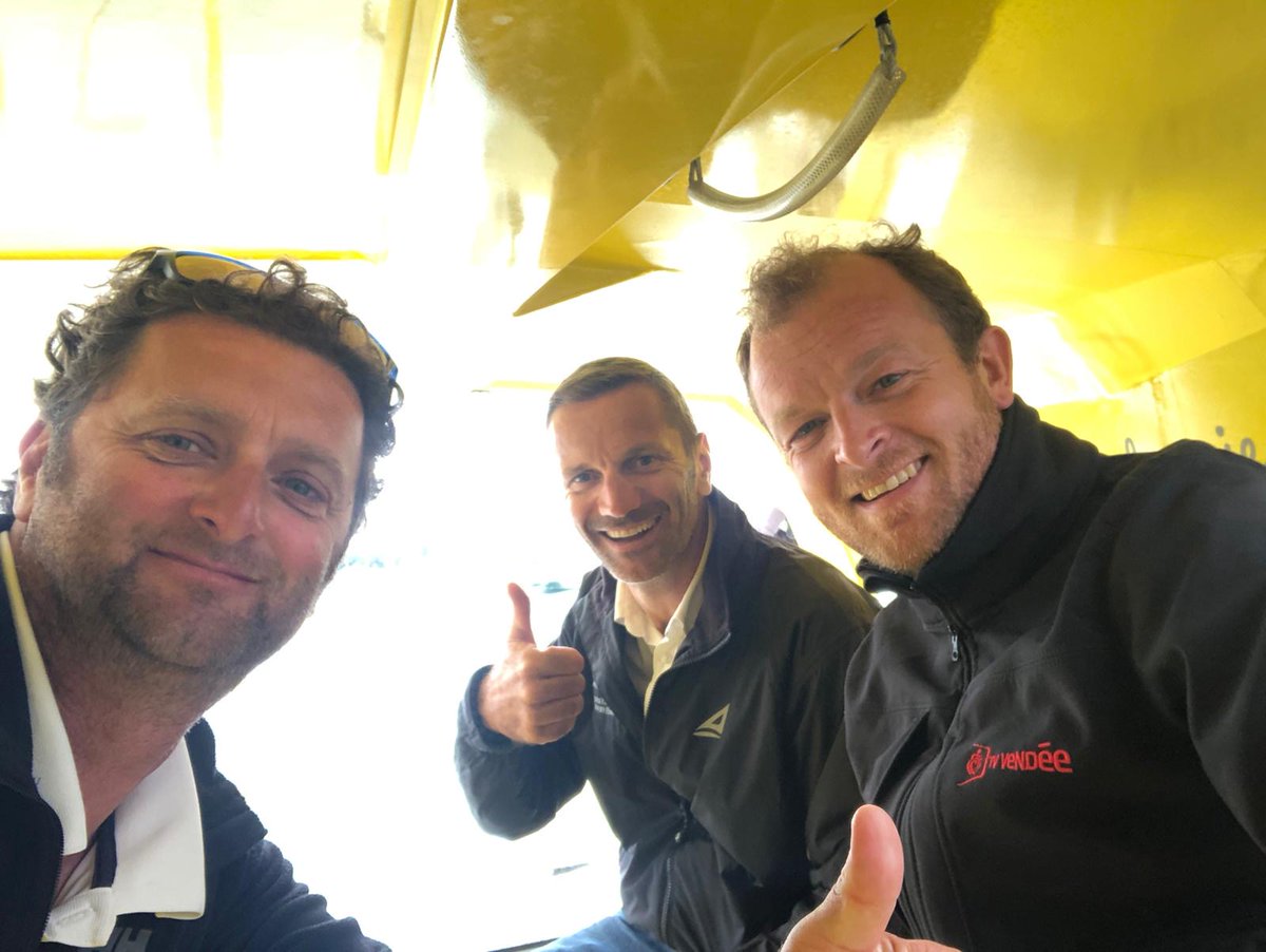 📺Je suis ce soir l'invité de <a href="/TVVendee/">TV Vendée</a> pour le dernier plateau de 85 Chrono. 
Prêt pour la #VendéeArctique. J'ai sorti le bonnet !