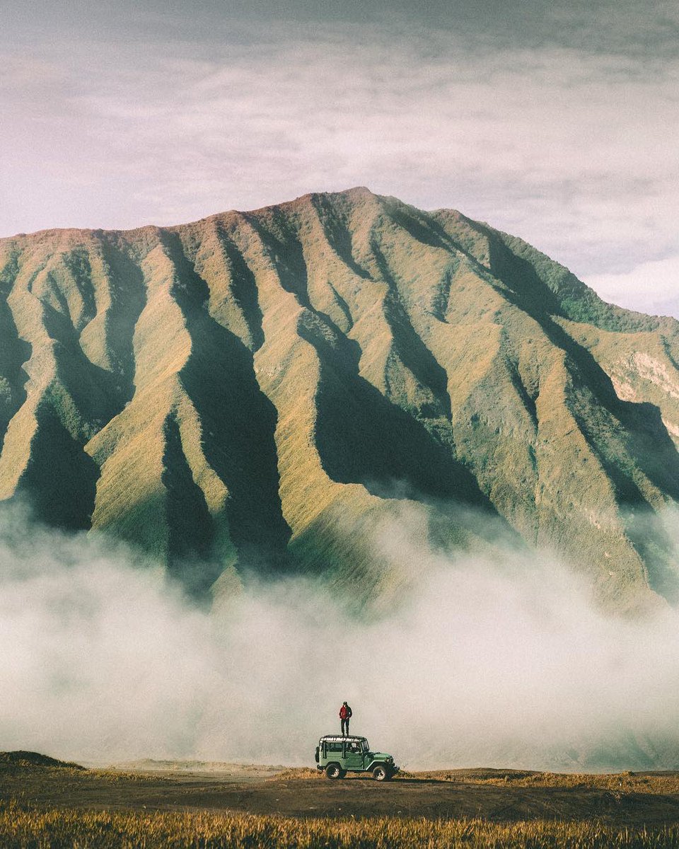 earthcurated's tweet photo. Mount Bromo, Indonesia https://t.co/g7KpTB9l9u