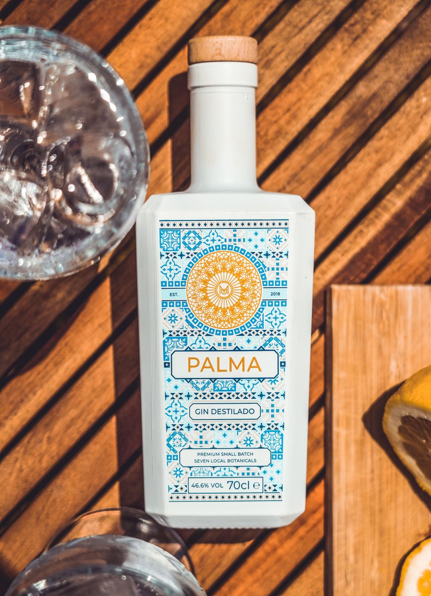 🇬🇧We are very glad the sun is still shining and we can carry on enjoying the island life with a Palma Gin &amp; Tonic 🍸