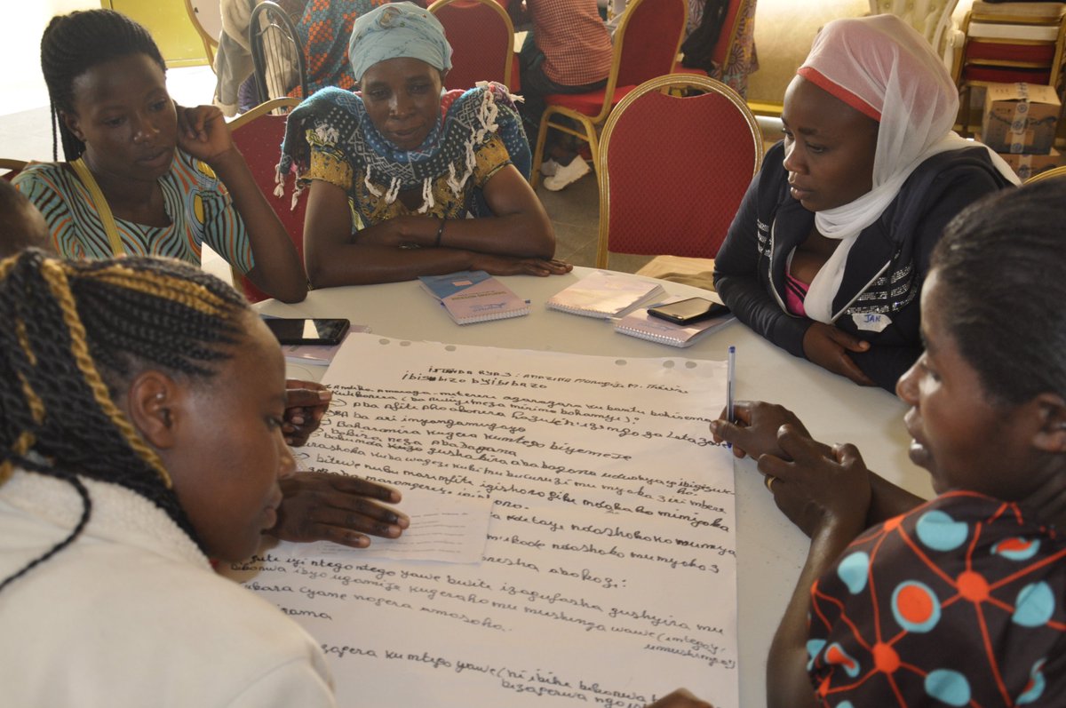 intalert_Rwanda's tweet image. We believe that educated, &amp;amp; empowered women &amp;amp; girls can foster the changes needed 2 create empowered communities &amp;amp;, consequently, a more sustainable &amp;amp; peaceful future for all.
#COREProject  funded @SwedeninRW &amp;amp; @WVRwanda
#BreakingTheSilence 
#GenderEquity4WCBT