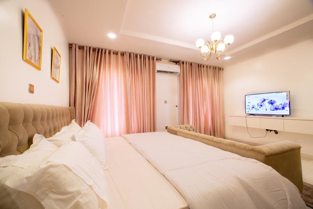 WinnieHostandHome tweet media