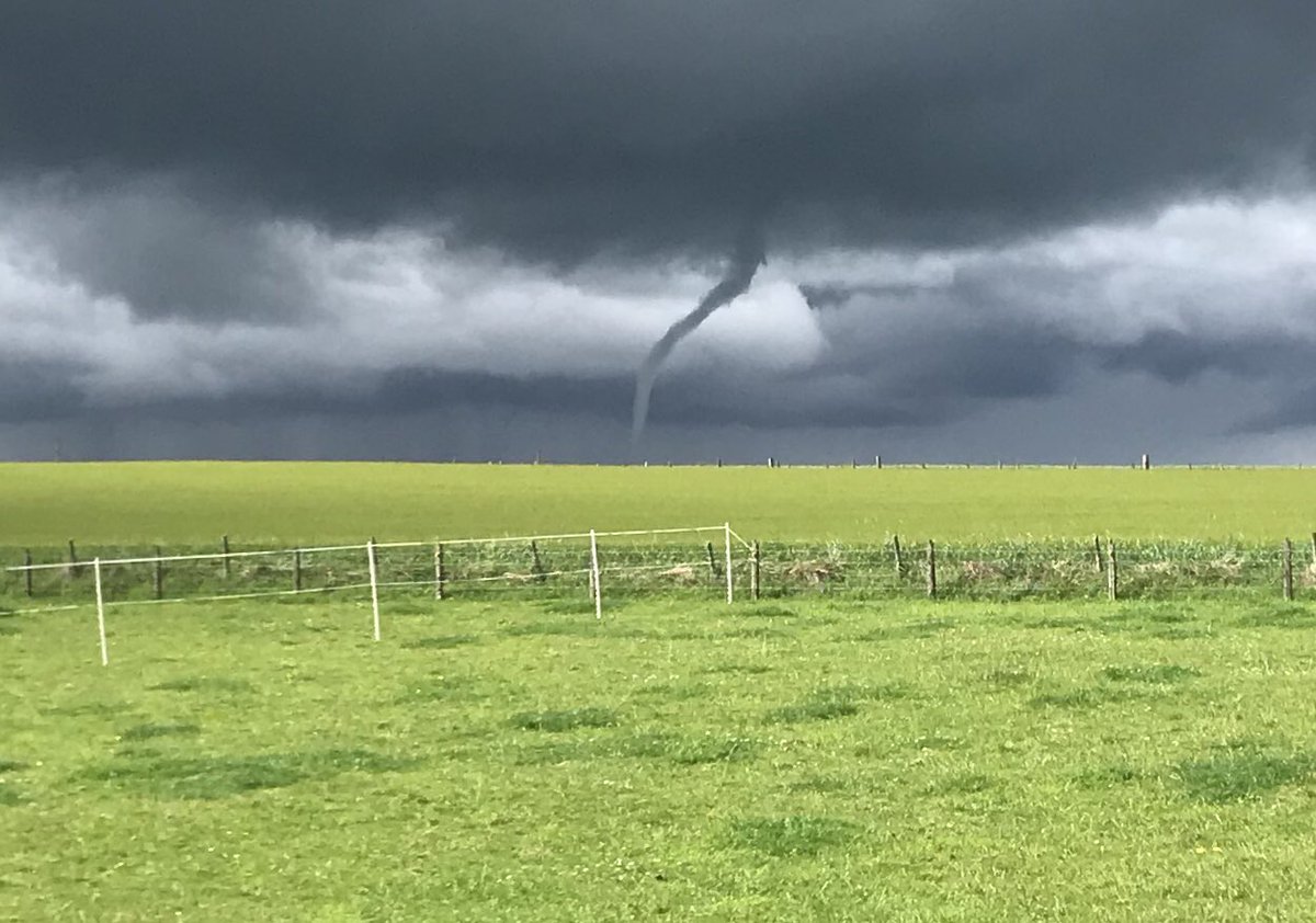 Well, we’re not in Kansas now Toto... rural Aberdeenshire an hour ago. Very nearly broke my neck running outside to photograph it. Blow ye hurricanoes and tempestoes!