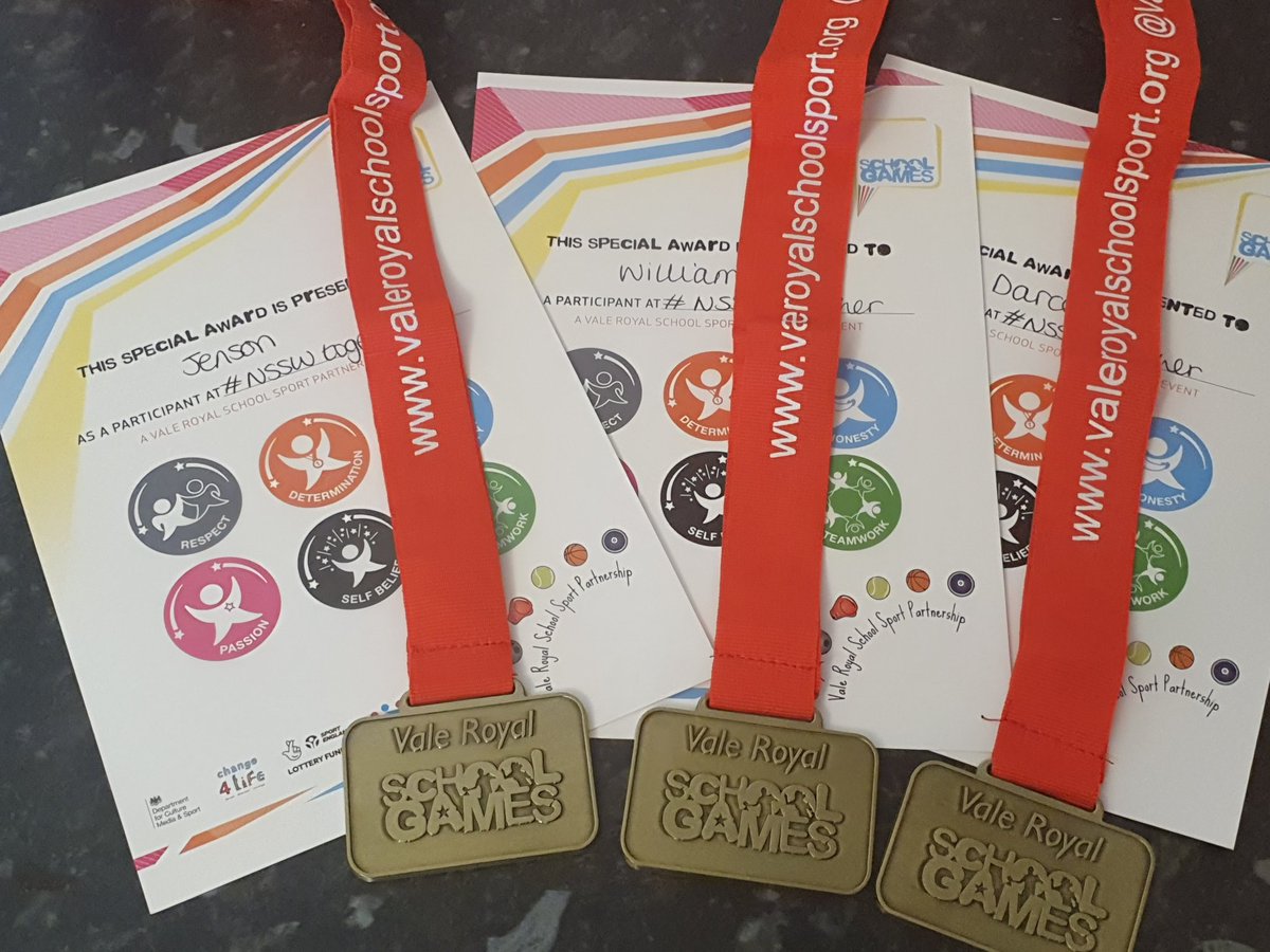 Rachhhyyking88's tweet photo. Thank you so much @ValeRoyalSSP @BarntonMrsF @BarntonMissRe @BarntonMissW1 @BarntonMissHMa @BarntonMrsL @BarntonMrAM for the lovely certificates and medals for the children! We all had lots of fun completing the sports tasks last week! Xx https://t.co/h9DrlndPbV