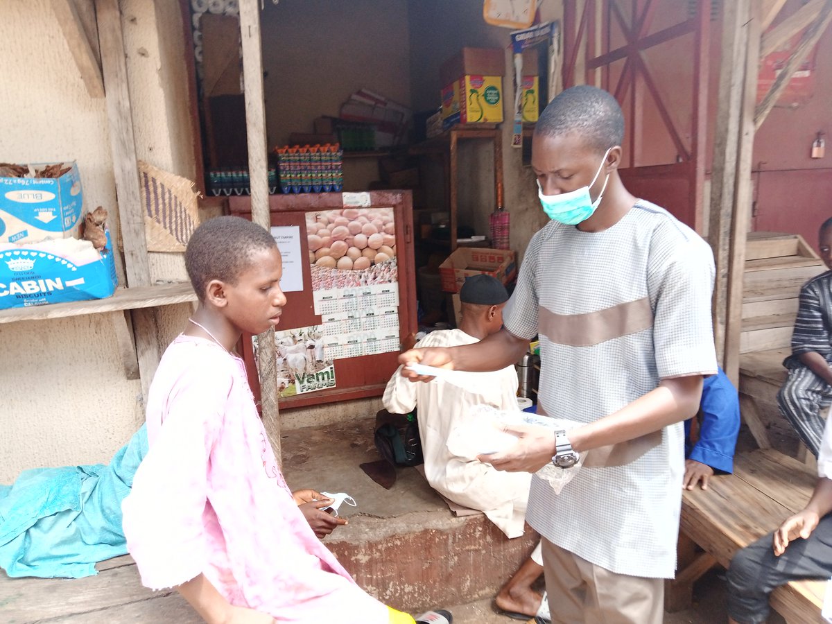 kogipheoc's tweet photo. Wear a mask
Stay safe 
Powered by Kogi State Ministry of Health 
#Covid19 #coronavirus #who #ncdc #Kogi https://t.co/HlvVm5Fg2a