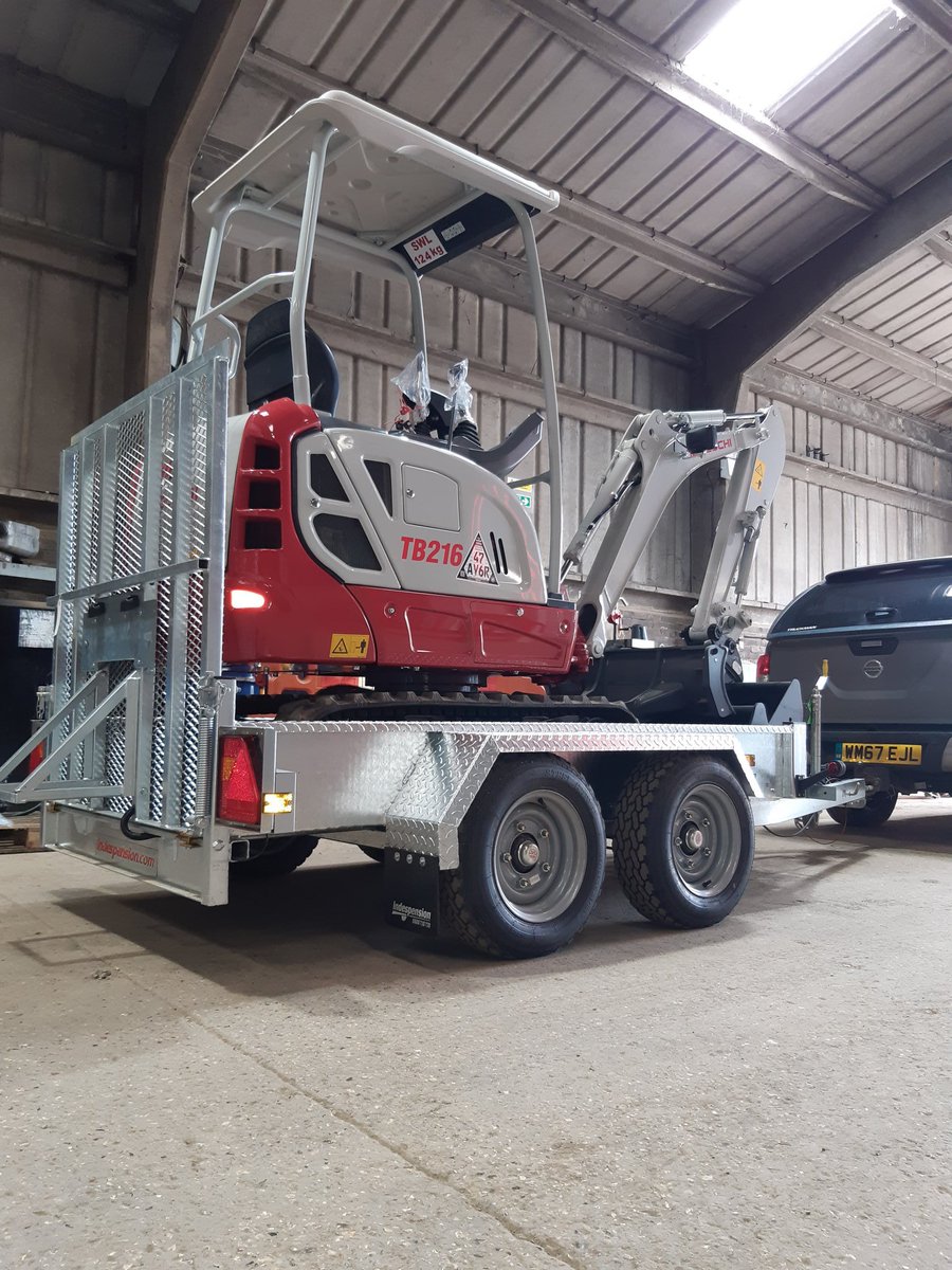 Now it's our service managers turn. Brand new TB216...Sold and delivered. #crawley_cbl #takeuchiuk