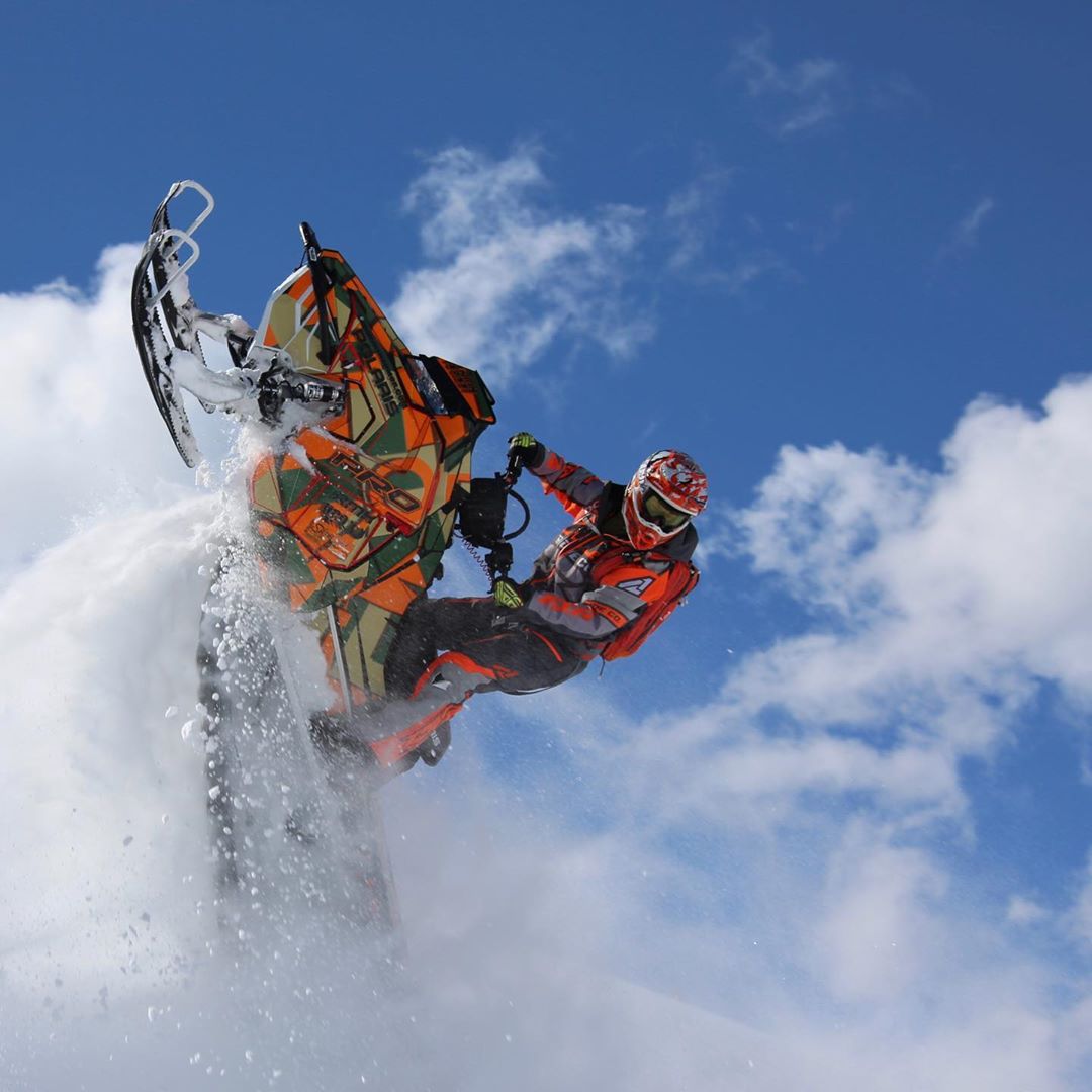 PolarisSnow's tweet image. On ☁️ 9️⃣
#LetsRide #PolarisAmbassador
📸: tahoesledhead