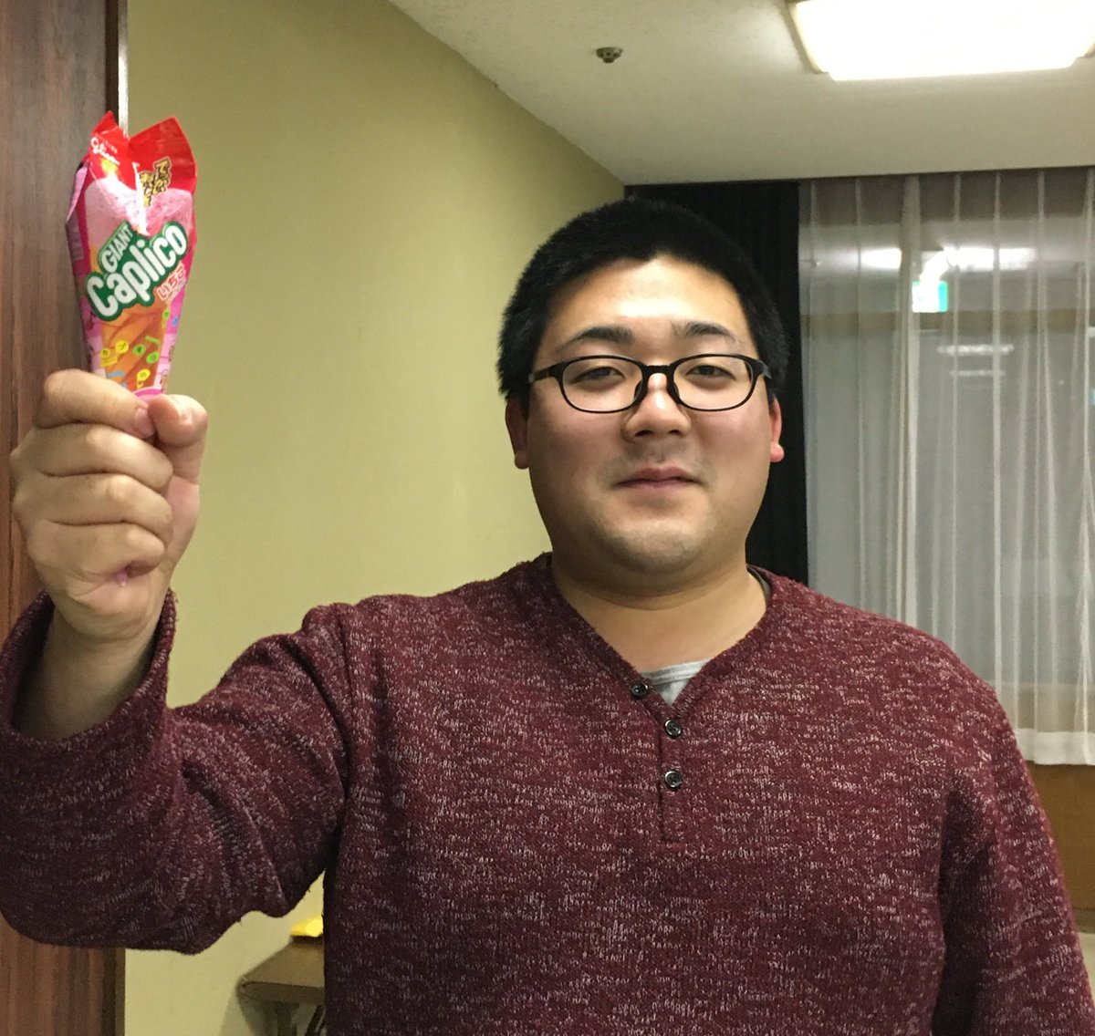 Kobakei_sound's tweet photo. 今日は、桃太郎バンドのNo.1⭐︎東山多佳志氏の誕生日♬
本来なら、今日は音教公演ツアー中で、今頃みんなで盛り上がっていたはずですが、当団員間でリモートお祝い続いてます♡
Horn東山くんの今後の活躍に期待して下さい〜♬
#東山多佳志 
#日本ウインドアンサンブル 
東山くん４枚たまった。 https://t.co/fenzBuVbXa
