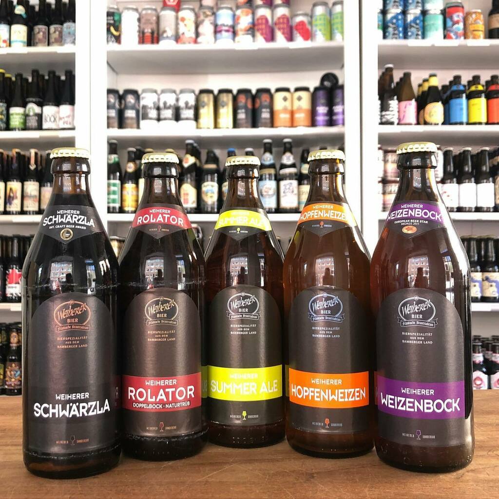brewcomer's tweet photo. Bum war einkaufen und hat von der Brauerei Kundmüller eine schöne Auswahl Weiherer-Biere mitgebracht. Das Franken-Regal ist wieder gut gefüllt 😋 kommt vorbei und schaut euch mal durch. #zaubierhaft #weiherer #bier #beer #bierra #cerveza #kundmüller #Bamberg #franconia https://t.co/LWL4ePqPUU