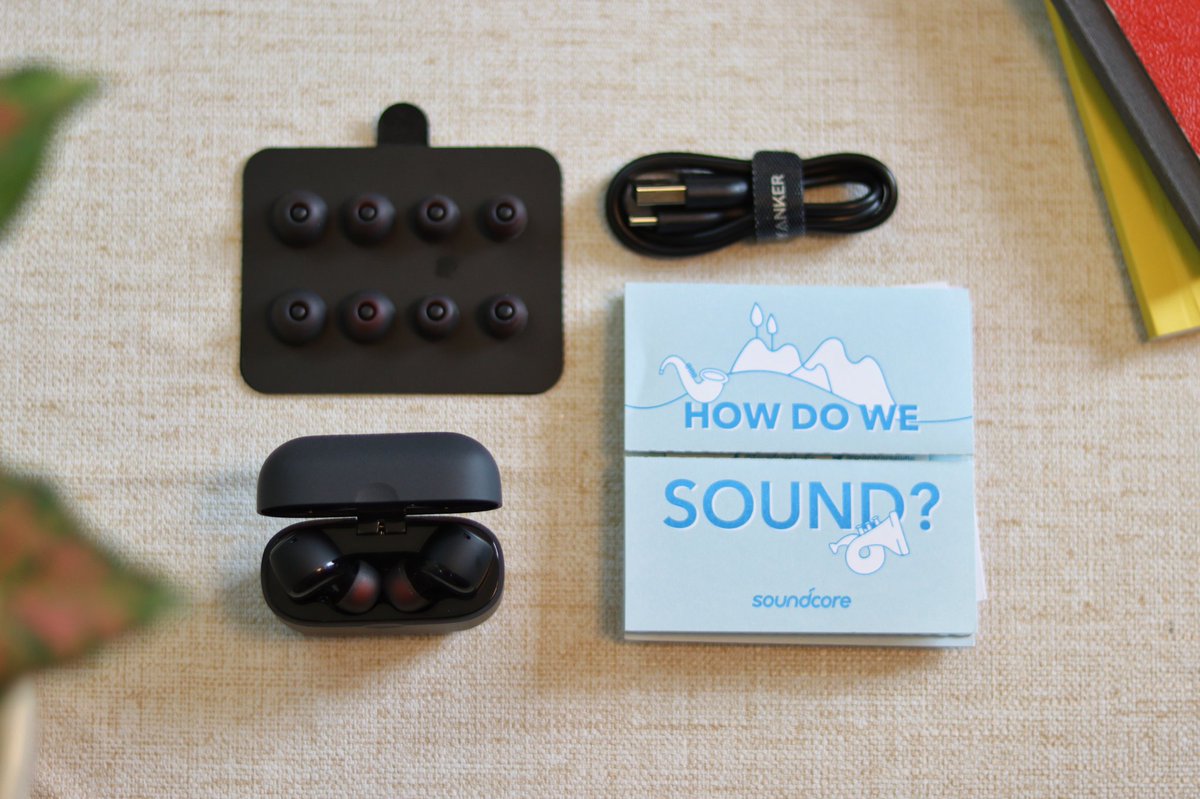 tqnet10's tweet photo. Soundcore Liberty Air 2 in the house 🔥
Review coming out soon 😉

#Soundcore #Liberty2 #LibertyAir2 @soundcoreaudio @SoundcoreIndia https://t.co/QWmEEMjfco
