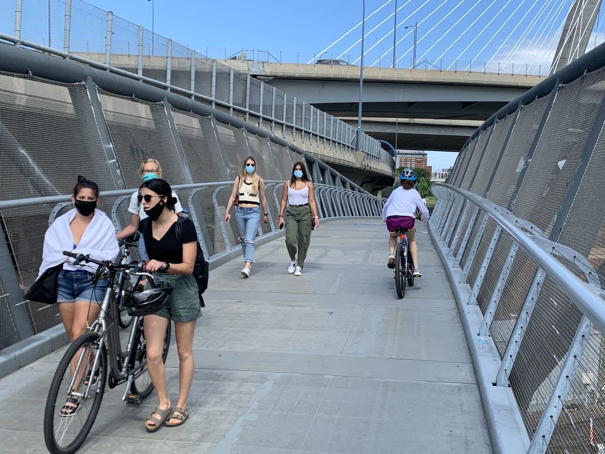 berkie1's tweet photo. Walk this way - celebrating Boston’s pedestrian bridges
"Today’s bridge design combines architecture, urban design &amp; urban planning &amp; establishes key connections throughout the city with style and grace."

RT for #NorthernAveBridge to be pedestrian only.

https://t.co/svDjY822bi https://t.co/pKoODxJNOJ