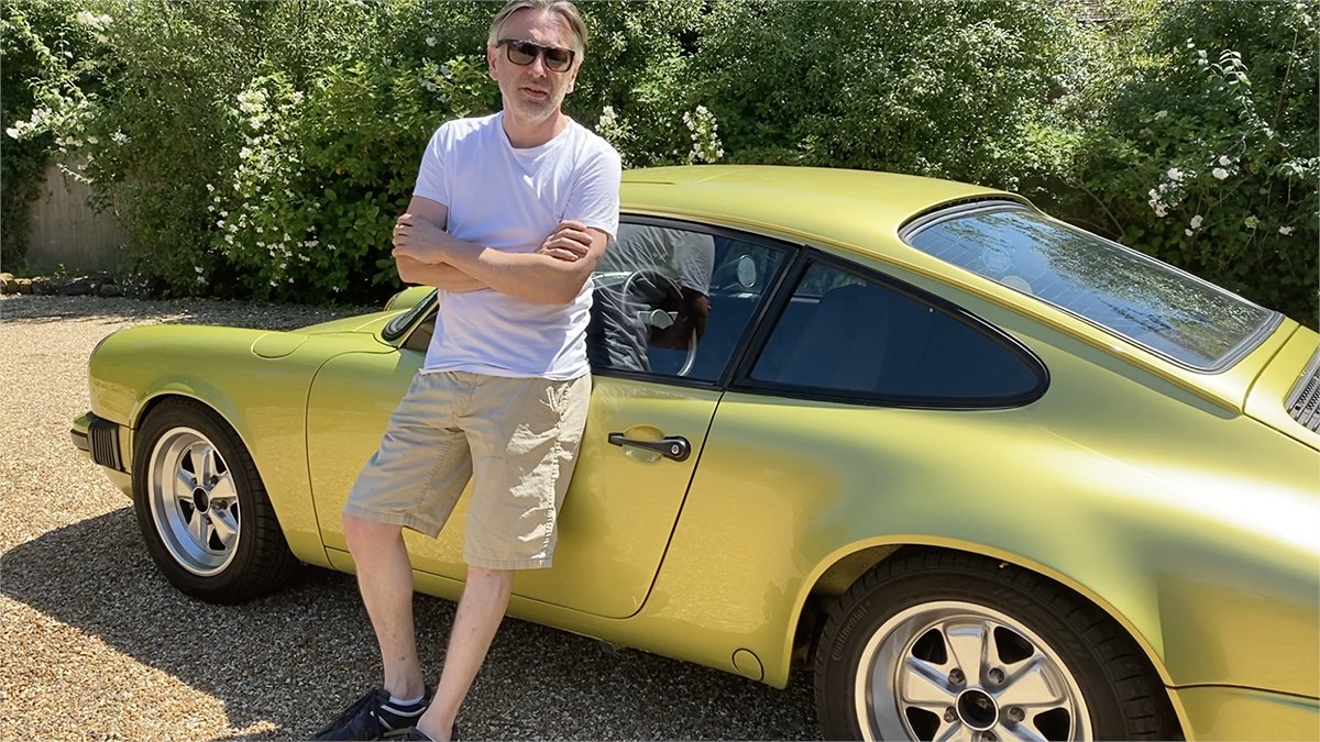 ClassicRetrofit's tweet photo. Our latest classic Porsche product test video features our double-condenser air conditioning system on the UK’s hottest day of the year so far. Ambient temperature 34°C, cabin vent temperature 3°C. See more: https://t.co/2zVEBz67Lr https://t.co/lbWFkR7OQ8