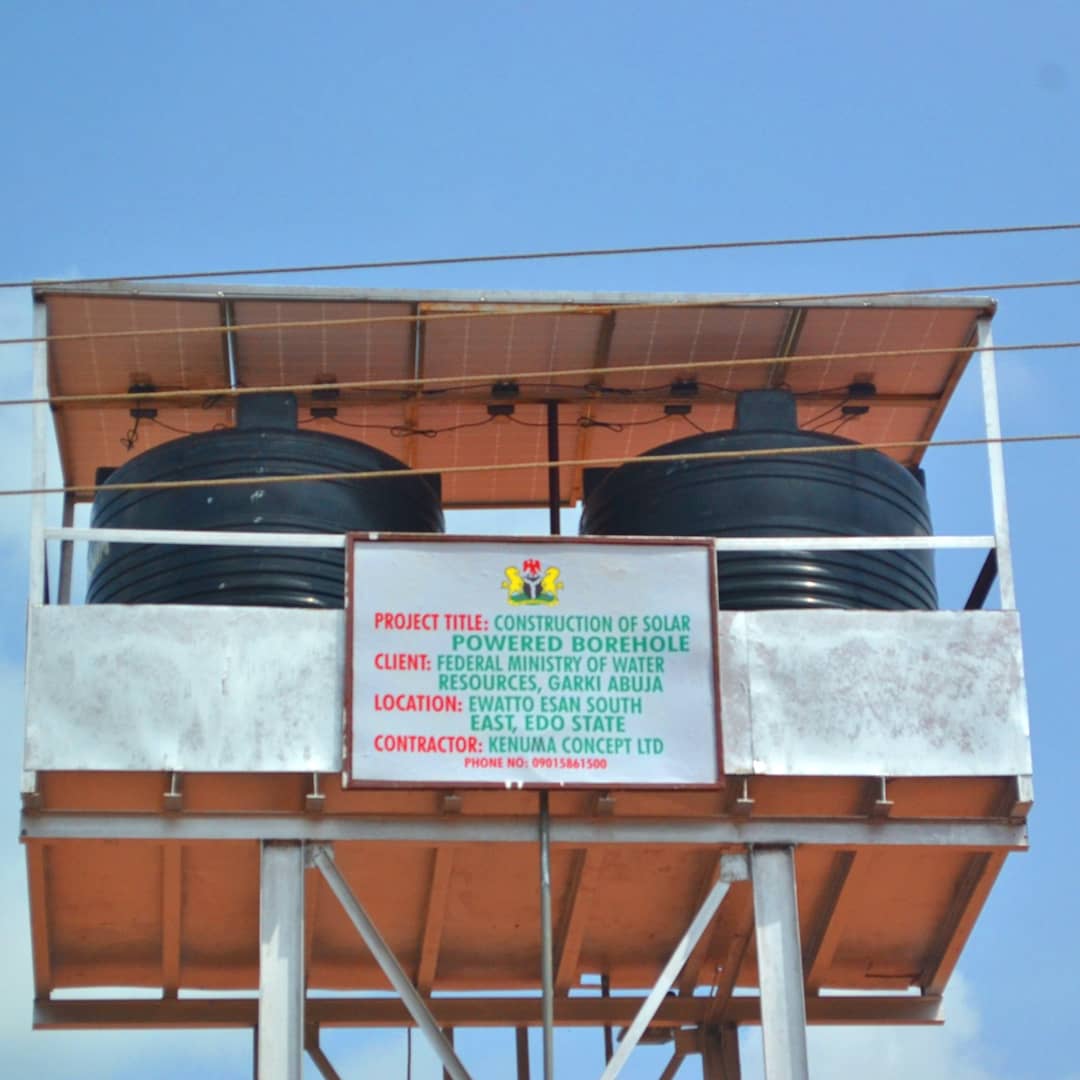 wharc_nigeria's tweet photo. One of such facilities constructed is the Solar Powered Borehole, which will be connected to the Primary Healthcare Centre (PHC) for 24hours water supply at the health facility.
.@IDRC_CRDI @OoasWaho @uOttawa @feokonofua #healthcare #ewatto #edostate https://t.co/aszRqVhqHL