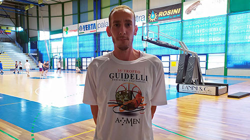 SBA_Arezzo's tweet photo. Dopo un anno in amaranto entrerà a far parte dello staff della Serie C
Seconda conferma per l’Amen Scuola Basket Arezzo che dopo Massimiliano Milli trattiene al Palasport Estra anche Marco Evangelisti.
#gosba #MarcoEvangelisti #ScuolaBasketArezzo https://t.co/2k0M4R8sk8 https://t.co/Ia5vzevYkP