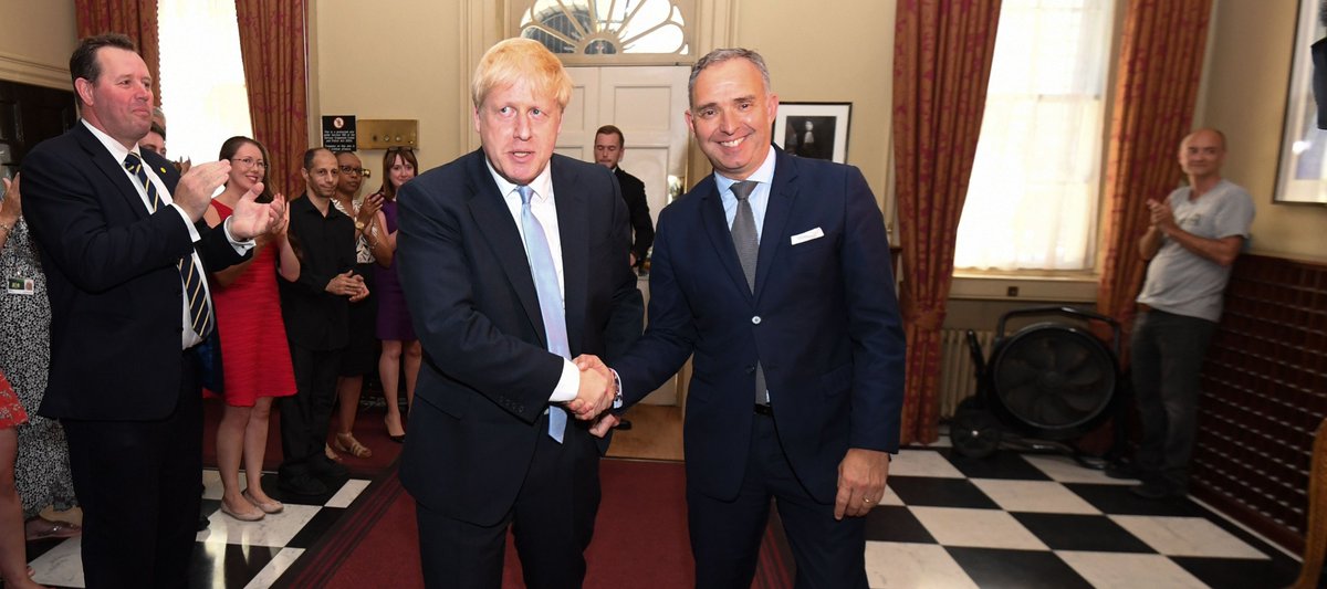 Now that's not to say for a moment that I'm a fan of  @BorisJohnson, his mate who takes jollies to GlaxoSmithKline or  @Keir_Starmer for that matter, but there is a whole lot of narrative twisting going on to hide the fact that somehow the media have failed to tell you any of this
