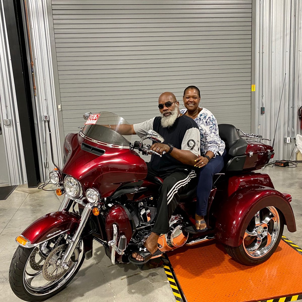 ridinghighhd's tweet photo. Say hello to Bridgett and Bengie. They purchased this sweet 2015 Tri Glide as their first Harley-Davidson! Welcome to the Riding High Harley-Davidson Family! #firstharley #triglide #ridinghighharleydavidson #harleydavidson https://t.co/sDDrZXJX16