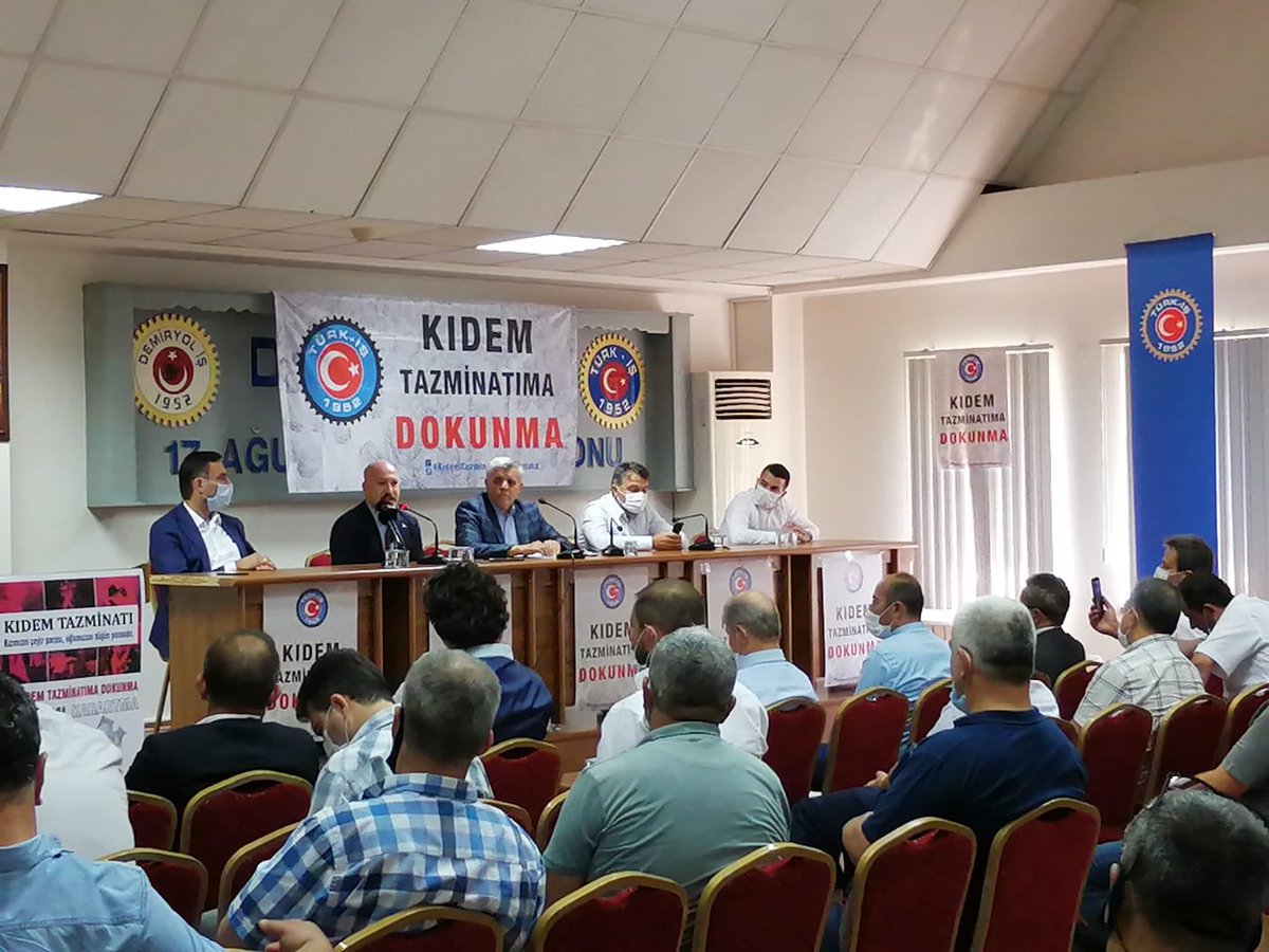 omercagirici's tweet photo. Konfederasyonumuz TÜRK-İŞ’in 81 ilde eş zamanlı olarak gerçekleştirdiği kitlesel basın açıklamasında ,Sakarya’da kıdem tazminatı konusunda düşüncelerimizi basın emekçileri aracılığı ile dile getirdik..
#KıdemimeDokunma https://t.co/ih6Ih4el3B