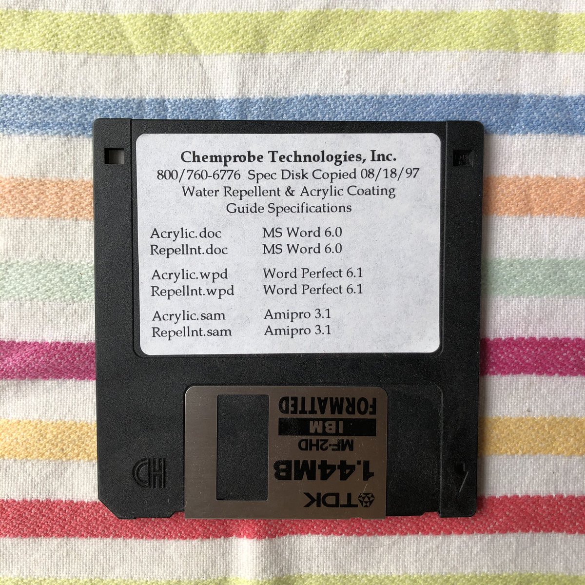 SmithDryGoods's tweet photo. Found dad’s floppys and CDroms. He never took to computers but I think he loved the idea. Anyone collect this kind of thing? #oldtech #obsoletetech #vintagetech #floppydisc #diskette https://t.co/bL2yFqoMcH