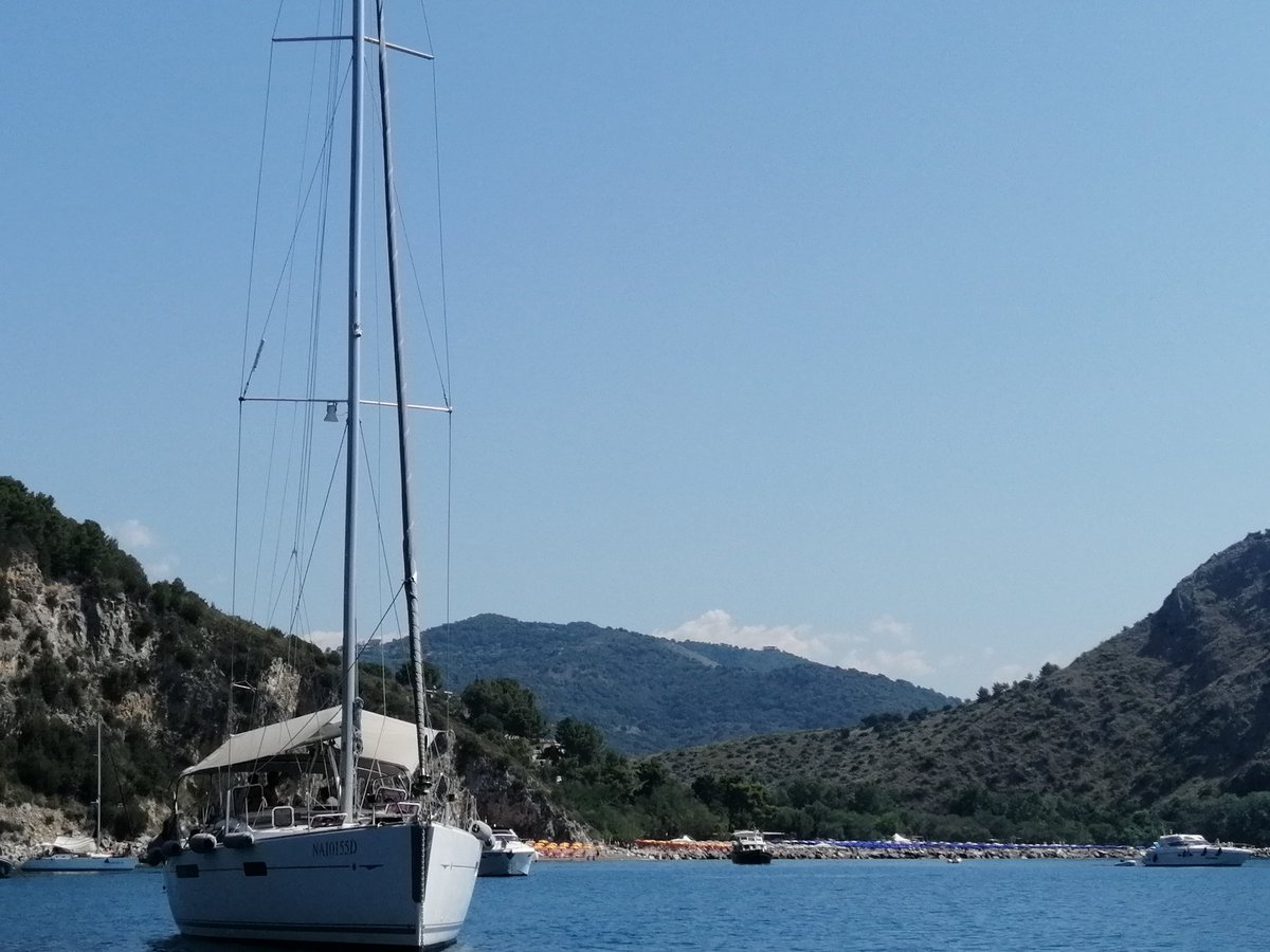 LaConsiglieria's tweet photo. .@cilentonotizie

...si capisce che il #blue è il mio colore preferito? 😉😉😎
#Palinuro #gitainbarca #sole

@anboemo @viaggimperfetti @Barbaga3Gaetano @cittameridiane @OriettasRecipes @calabriaonline @tgr_campania @campaniacoast @TurismoCamp @FlipRuth @paoloigna1 @IveserVenezia https://t.co/ZHmopQAsk6