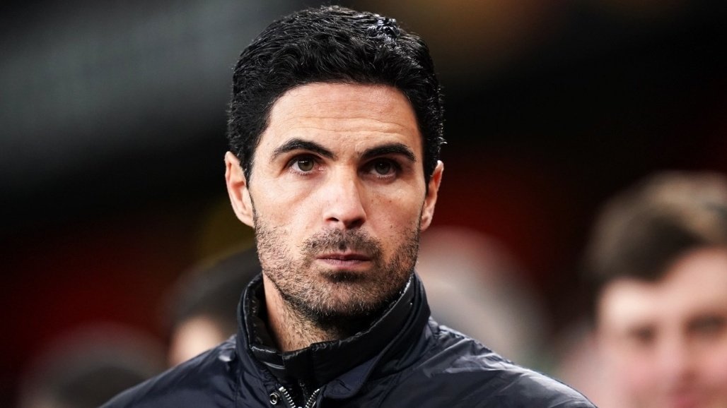 Arsenal - Mikel Arteta Pros:Has a decent size house that smells nice and keeps out of your way.Buys the family a sky sports package and a dominoes his first weekend in the gaffCons: makes your actual dad look badFull wardrobe is from the littlewoods catalogue7/10