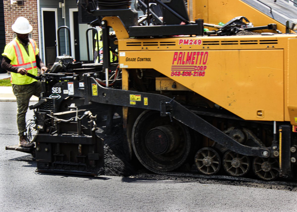 PalmettoCorp's tweet photo. Our trucks have to flex 💪 like that... so we can pave like this 🤩 https://t.co/wLnk1hkMPw