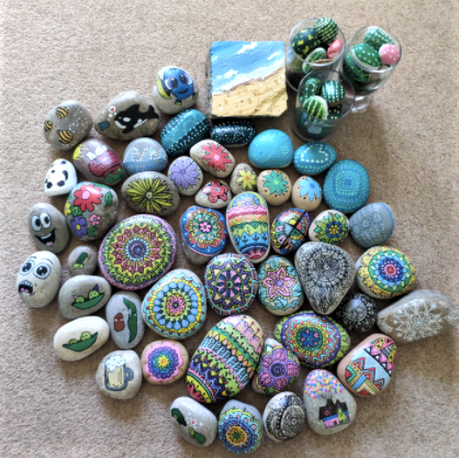 art_ranelagh's tweet photo. Both Seren and Lucy sent me images of the stone painting creations they've been working on for fun in their spare time. Seren was inspired by mandala patterns and Lucy said this started as a way of passing time during lockdown and look how many she's made now! Very creative! 🎨 https://t.co/oDLa9nllqU