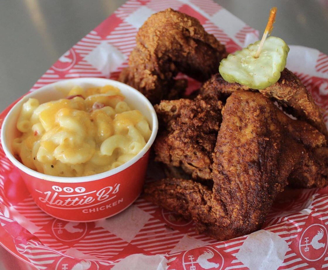 Hot chicken wings & pimento mac for the Monday win🤙 #HattieBs