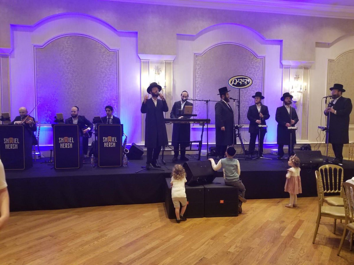 Yedidim Choir (@yedidimchoir) on Twitter photo Wedding in BP with <a href="/MenachMoskowitz/">Menachem Moskowitz</a> & <a href="/Shmielhersh/">Shmiel Hersh Miller</a> Productions
•
•
#Yedidim #Yedidimchoir #Yedidimfans #Awesomeperformance #music #jewishmusic #choir #vocals #amazingsound #yiddishmusic
#jewishwedding #mazeltov Wedding in BP with <a href="/MenachMoskowitz/">Menachem Moskowitz</a> & <a href="/Shmielhersh/">Shmiel Hersh Miller</a> Productions
•
•
#Yedidim #Yedidimchoir #Yedidimfans #Awesomeperformance #music #jewishmusic #choir #vocals #amazingsound #yiddishmusic
#jewishwedding #mazeltov