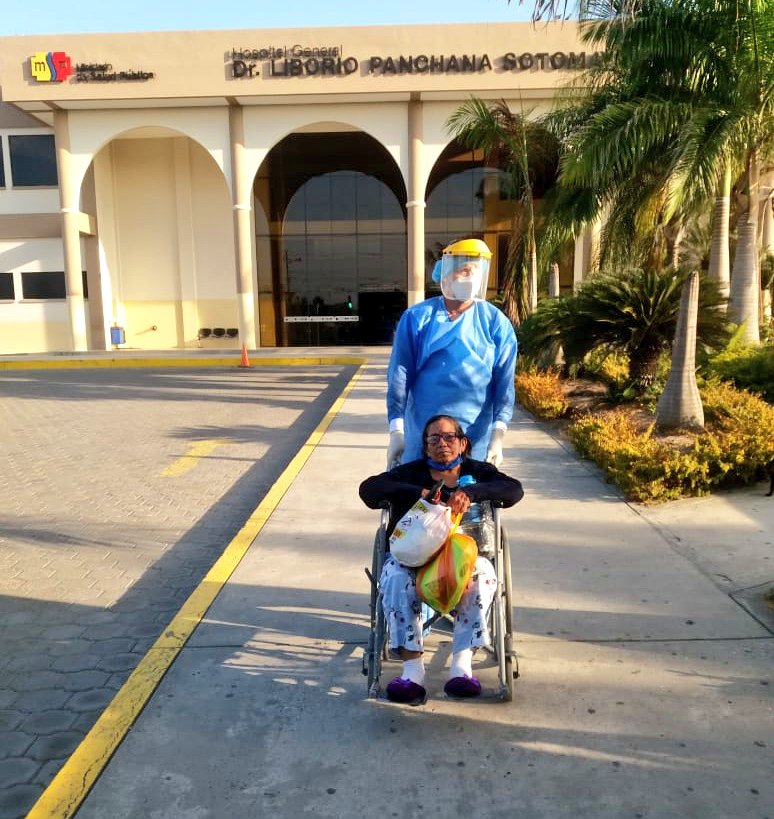 DPS_LosRios's tweet photo. #SantaElena | Luisa Choez y Marcelo González, pacientes del Hosp. Liborio Panchana salen victoriosos de su lucha contra el #COVID19. Tras 30 y 14 días hospitalizados, vuelven a sus hogares llenos de fe y agradecidos con el servicio de salud pública. #SíSePuedeVencerAlCoronavirus https://t.co/6krXQsAJIW