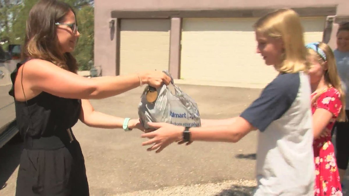 SDLBACK's tweet image. “Sometimes it takes one book to get a kid hooked on reading,” @Boss_Librarian   #librarians #WeNeedLibraries #literacy #reading   zcu.io/1Pdj